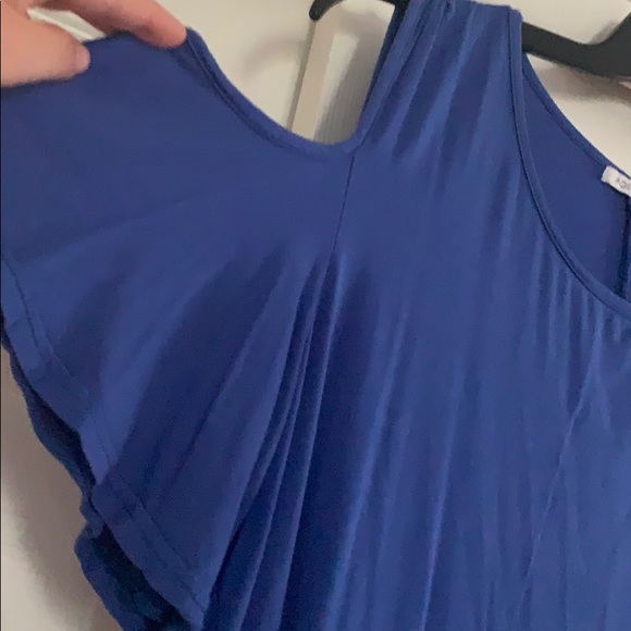 Cold shoulder top - Picture 2 of 2